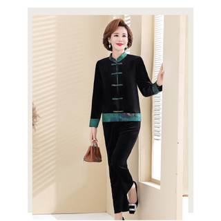 Bộ nhung dài tay cổ tàu phối màu độc đáo giúp các mẹ, các bà tự tin khi diện SP22