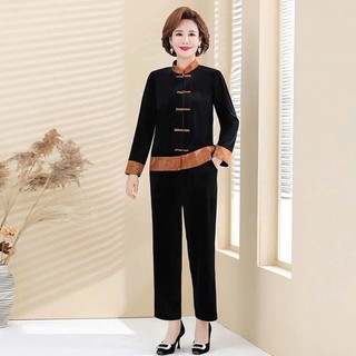 Bộ nhung dài tay cổ tàu phối màu độc đáo giúp các mẹ, các bà tự tin khi diện SP22