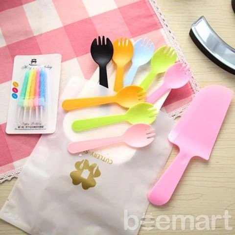 [RẺ VÔ ĐỊCH] Phụ kiện bánh sinh nhật bánh kem - Combo 10 đĩa Giấy + 10 dĩa + 1 Dao + 1 vỉ 10 cây nến, Bộ Dao dĩa nến