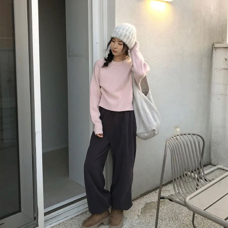 𝟏𝟎𝟗𝐜𝐦 (sẵn một số màu) Áo len nữ trơn basic cổ tròn dáng lửng dày dặn | BigBuy360 - bigbuy360.vn