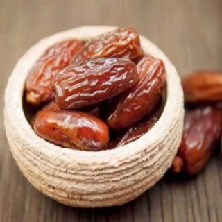 Chà là sấy dẻo Tunisa,chà là nhãn hiệu con lạc đà, loại thượng hạng nhập khẩu Iran,vị ngọt tự nhiên,tốt cho sức khỏe.
