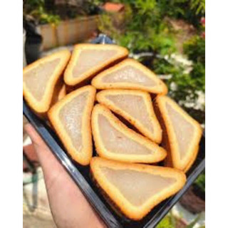 Đặc sản miền Tây bánh xà lam nhân dừa,nhân trứng muối thơm nứt mũi,cơm dừa bùi thơm,không quá ngọt gắt,món ăn vặt ngon.