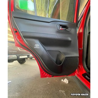 Bộ Dán Chống Xước Tapli Cửa Xe Toyota Raize - Viền Vân Da Carbon Cao Cấp( tặng 1 bộ gương cầu lồi)