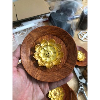 Đĩa xông trầm gỗ Hương ta đặt bông sen vàng chống cháy đốt nụ trầm Nhang không tăm vân mây đa dụng