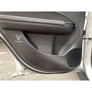 Bộ Dán Chống Xước Tapli Cửa Xe Vinfast VF5 - Viền Vân Da Carbon Cao Cấp( tặng 1 bộ gương cầu lồi)