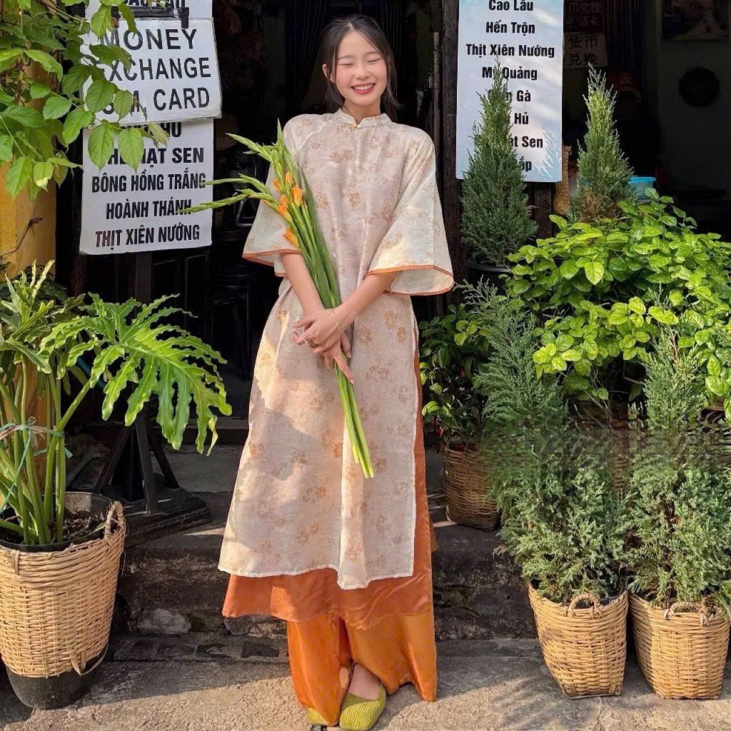 Áo dài voan tơ Hàn Dũ in hình hoa cánh phượng Tamdesigner phối 2 cúc đôi cùng màu áo kèm quần satin,Áo dài cách tân T19