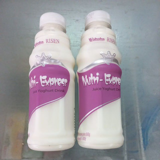 Chai sữa chua uống hoa quả Wahaha 500ml, hàng nội địa Đài Loan