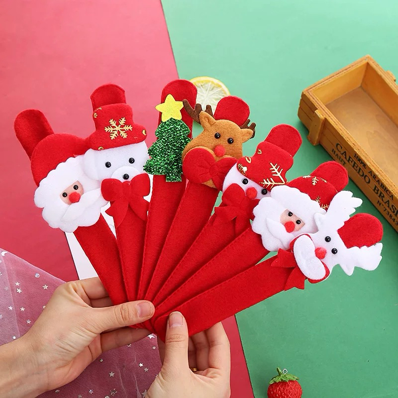 Vòng tay gấu bông ông già noel chú tuần lộc người tuyết, quà tặng giáng sinh cho bé dễ thương