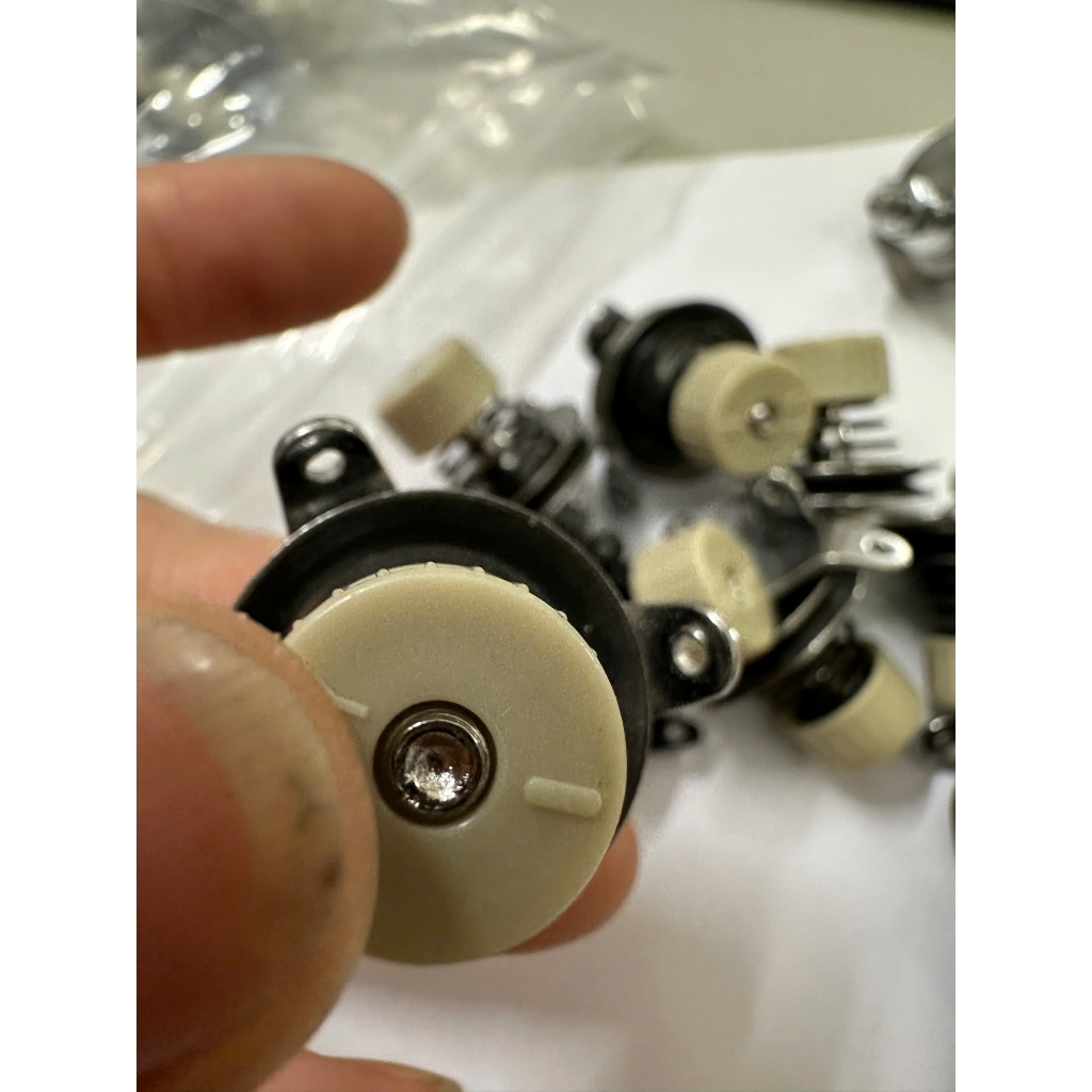 Cụm Đồng Tiền Trên Đánh Chỉ - Cụm Đồng Tiền Cắt Chỉ Máy May 1 Kim - Phụ Kiện Ngành May Chính Hãng
