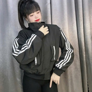 Áo khoác gió lót lông Nữ cổ cao viền thể thao thích hợp cho các bạn cao < 1m62 , nặng < 58kg shop Long