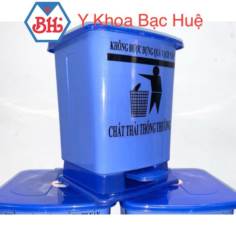 Thùng rác sinh hoạt màu xanh,thùng rác y tế màu vàng có vạch chia 20 lít