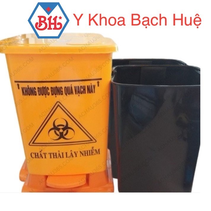 Thùng rác sinh hoạt màu xanh,thùng rác y tế màu vàng có vạch chia 20 lít