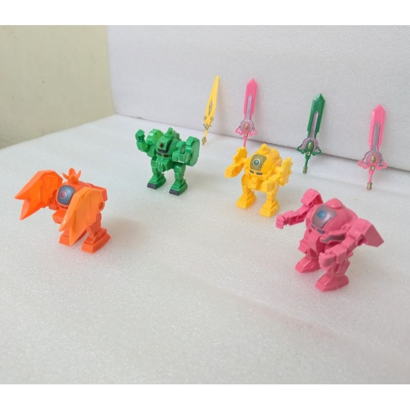 Bộ đồ chơi cho bé : 4 rô bô trái cây size nhỏ, 1 bộ kèm 1 phụ kiện cây ...