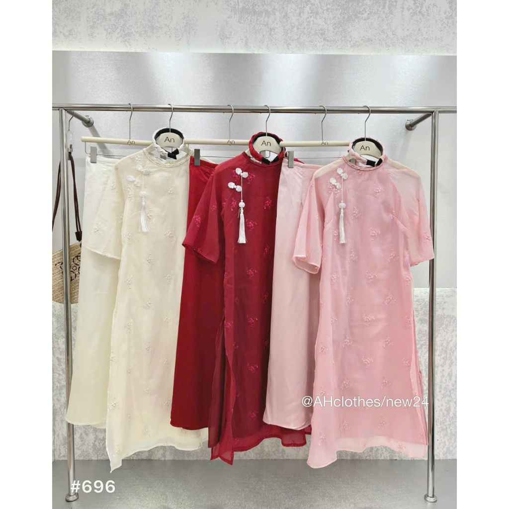 Set áo dài hoa nhí nữ Đỗ Quyên MuzaBotique cổ tròn đính cúc tàu truyền thống duyên dáng,Áo dài cách tân 4 tà  hoa nổi T5