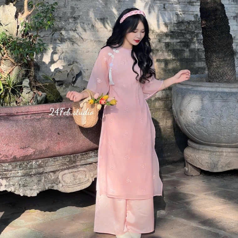 Set áo dài hoa nhí nữ Đỗ Quyên MuzaBotique cổ tròn đính cúc tàu truyền thống duyên dáng,Áo dài cách tân 4 tà  hoa nổi T5