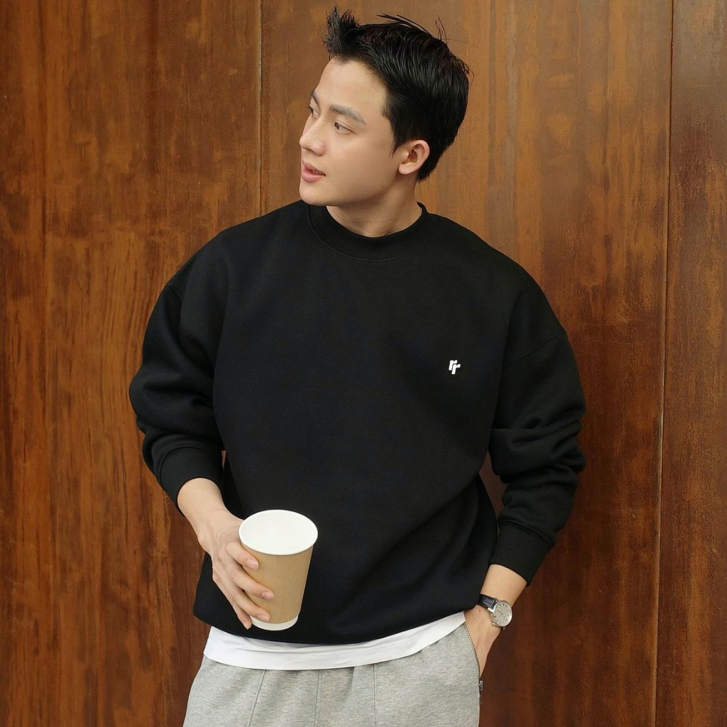 Áo Sweater RT CLASSY Nỉ Cotton Mềm Mịn Dày Dặn Logo Mini Basic Nam Nữ