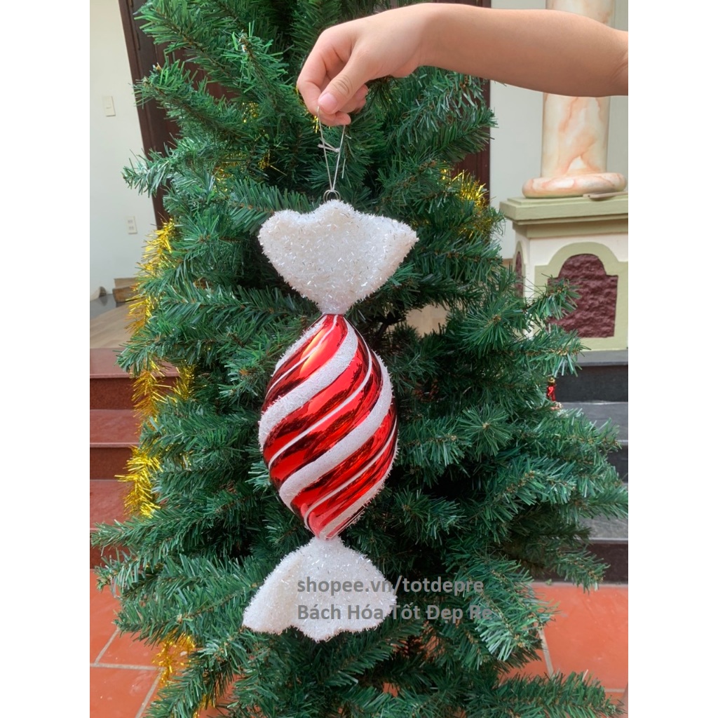 1 chiếc kẹo cỡ lớn đẹp sang trọng trang trí treo cây thông Noel hoặc treo trang trí không gian Giáng Sinh