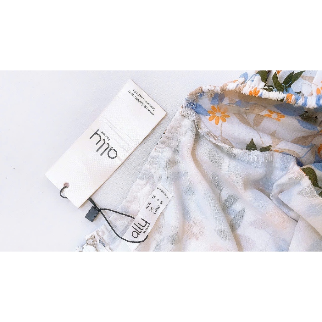 Đầm hoa nhí trễ vai của Úc - Hàng mới nguyên tem thanh lý (size M)