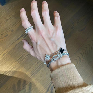 Vòng tay nam nữ LAMY Flower Clover Stone Bracelet Silver 2267