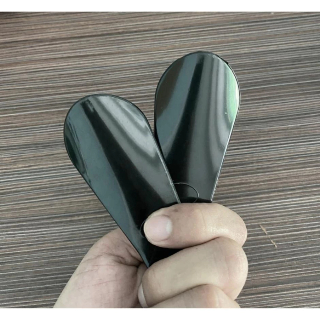 Dụng cụ đón gót giày, cây xỏ giày tiện dụng làm móc chìa khoá