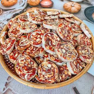 Kẹo Chuối Cuộn Bánh Tráng - Đậu Mè Thương Hiệu Bến Tre