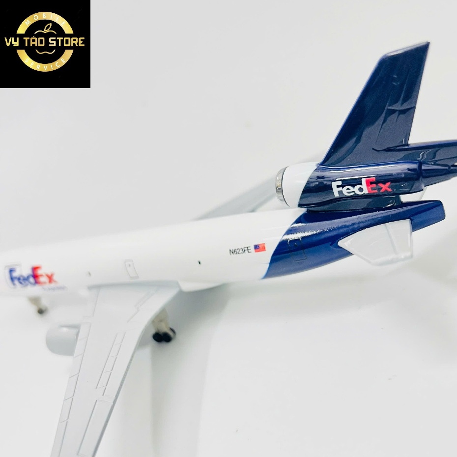 MÁY BAY VẬN TẢI TOÀN CẦU HÃNG FEDEX EXPRESS MD-11 TỈ LỆ 1:400 KIM LOẠI ĐÚC NGUYÊN KHỐI SƠN TĨNH ĐIỆN CAO CẤP