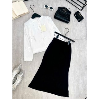 Set Bộ Đồ Nữ Áo Khoác Len Thỏ Trắng Cúc Cài Đính Nơ Trắng Nổi Mix Chân Váy Đen Dáng Dài Freesize