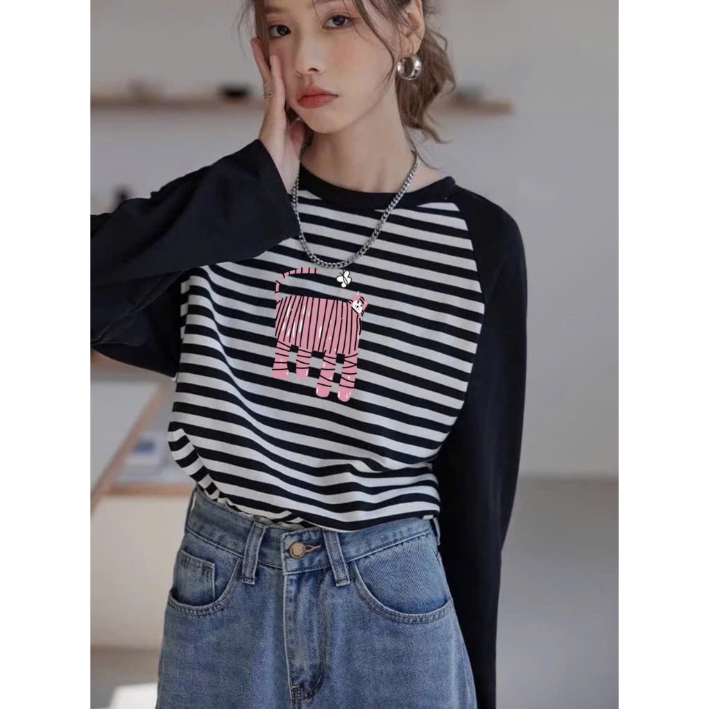Áo thun nữ dài tay kẻ sọc trắng đen phối màu in hình siêu xinh JULY FASHION, Áo thun Ragan tay dài dáng rộng Thun xượt