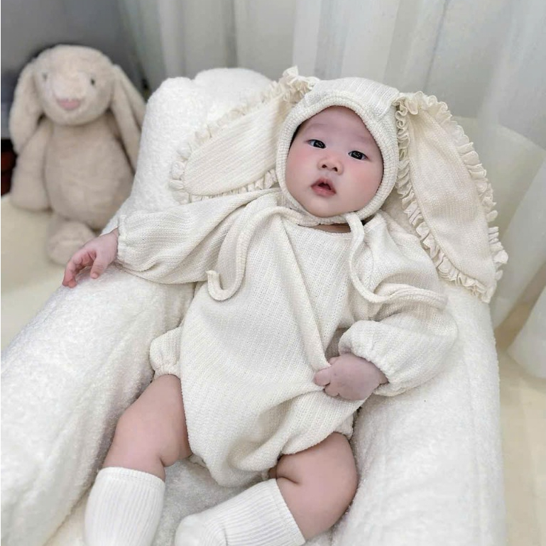 (HÀNG CÓ SẴN) Bodysuit Thỏ kèm mũ tặng kèm tất Be Viền cover Hàn Quốc cho bé gái từ 4-14kg, body, vải mềm mại cao cấp