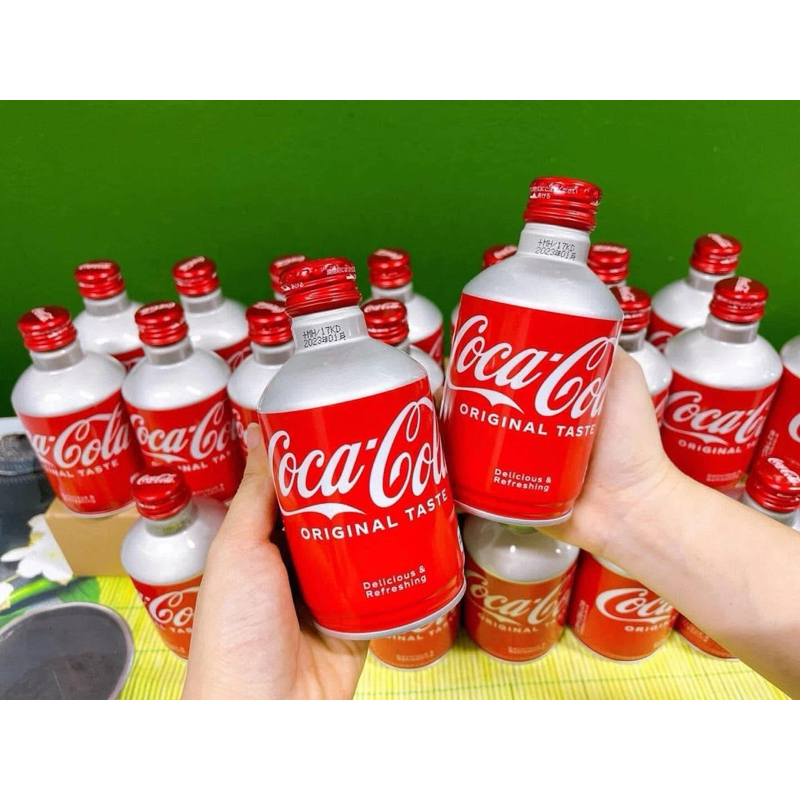 Coca NHẬT nắp vặn - thùng 24 lon