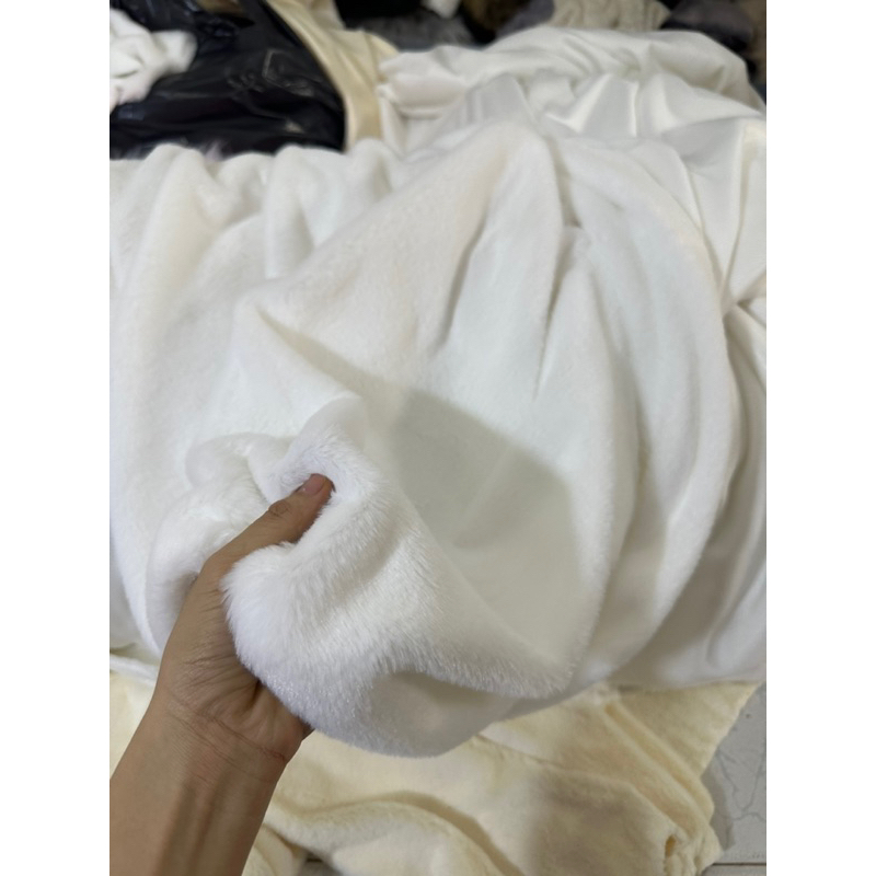 Thảm lông trải tủ điện thoại - thảm lông lót tủ kính lông mịn