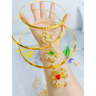 Các mẫu Kiềng Trang sức mạ vàng 18 ca kèm các mặt hoa mai, lá đỏ, lá xanh, đá trắng dành cho nữ