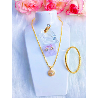 Bộ trang sức bốn món hoa tai nhẫn, dây chuyền, vòng tay kim tiền dành cho nữ.