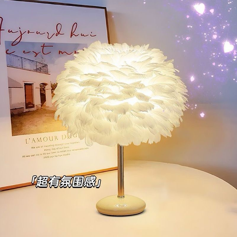 Đèn ngủ lông vũ để phòng ngủ, decor phòng ngủ
