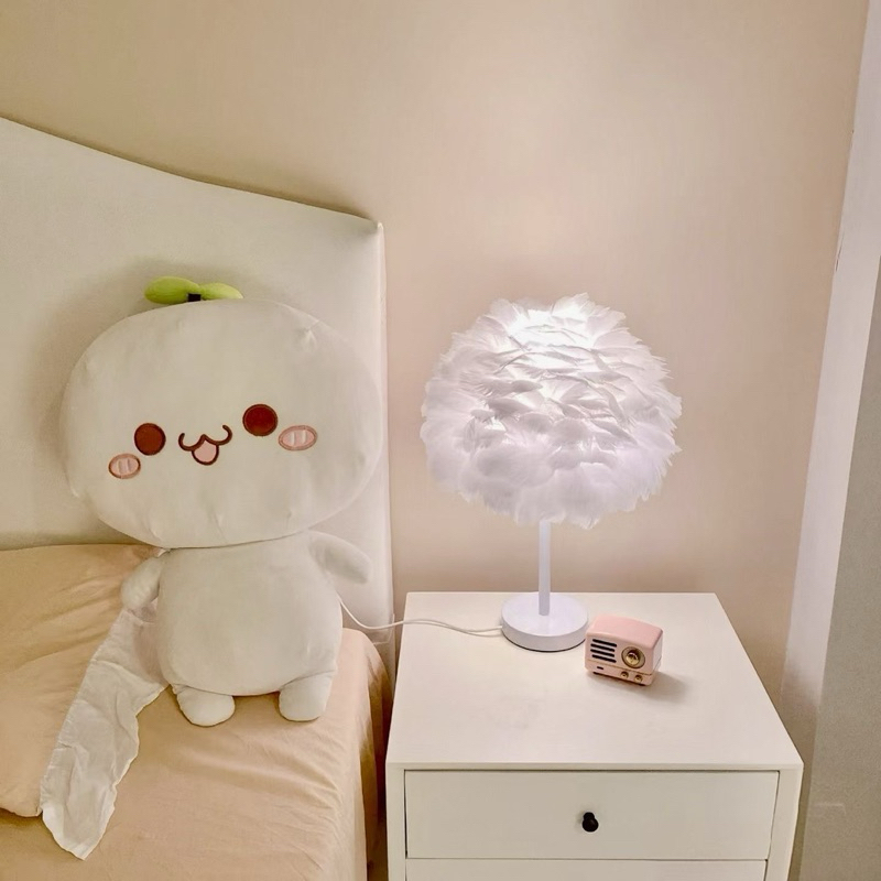 Đèn ngủ lông vũ để phòng ngủ, decor phòng ngủ