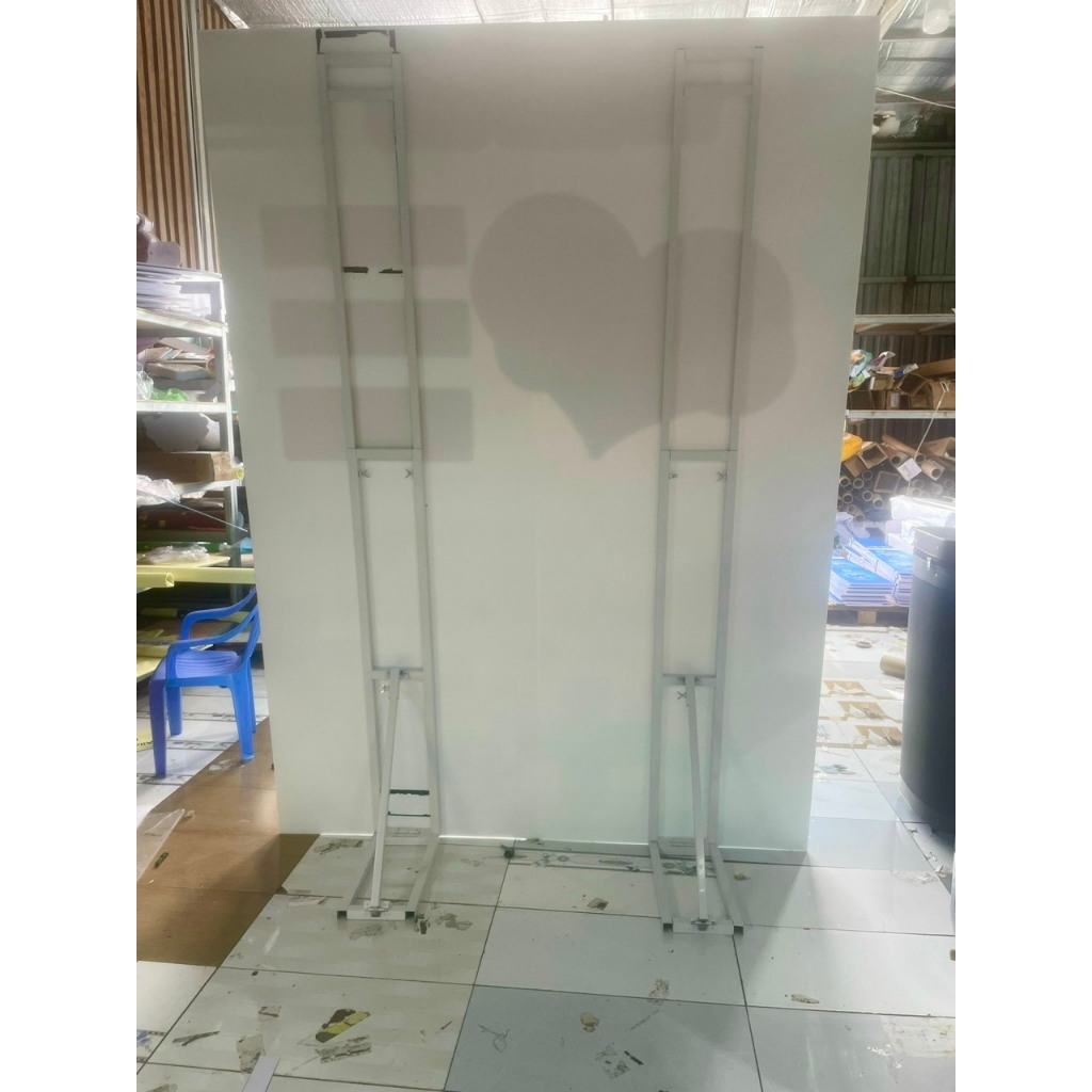 Standee hình người formex khung sắt dựng tấm formex, kệ sắt đỡ formex ...