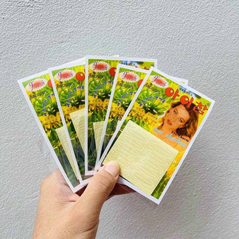 Set kích mí hoa cúc, giúp nâng mí, tạo cảm giác trẻ trung cho đôi mắt.