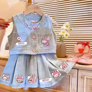 Bộ bé gái,Sét váy jean bò labu cúc hồng cho bé gái