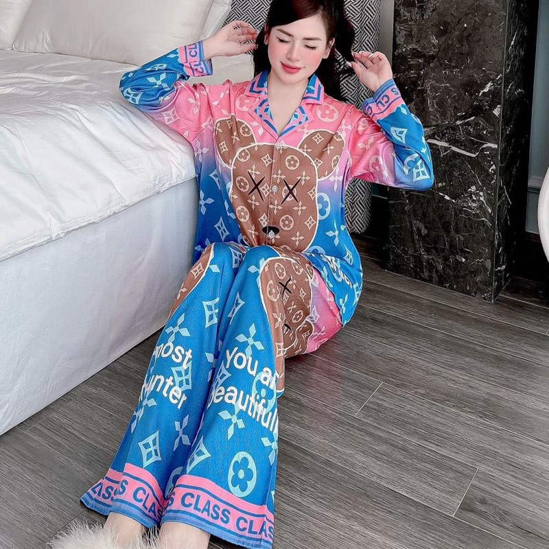 Bộ pijama mặc nhà cho nữ Gấu Nâu Hoa Xanh lụa xước quần không túi