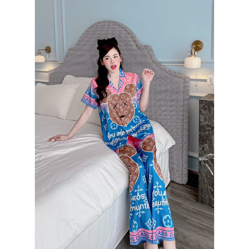 Bộ pijama mặc nhà cho nữ Gấu Nâu Hoa Xanh lụa xước quần không túi