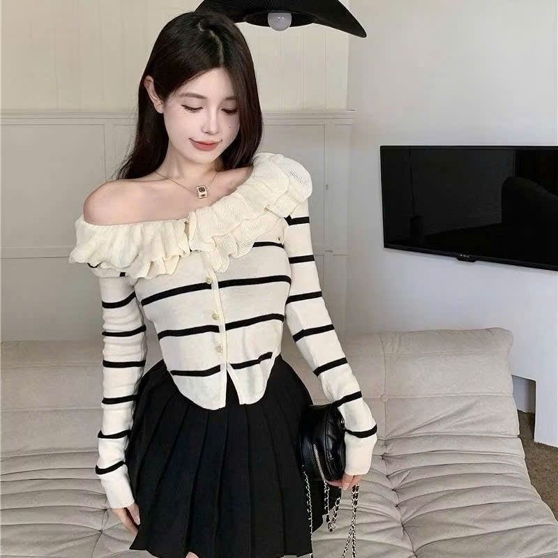 Áo thun tay dài phối bèo sọc ngang from ôm body bánh bèo ngọt ngào