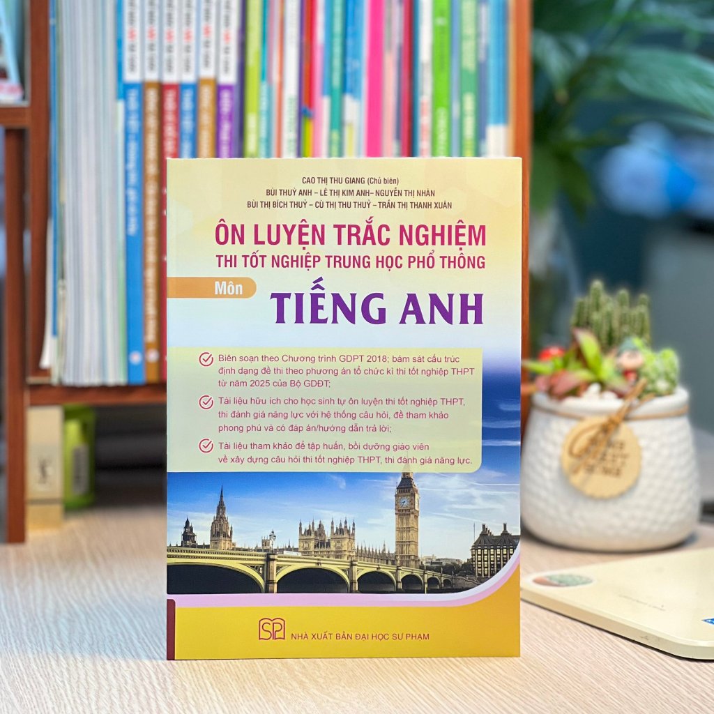 Ảnh Sách - Ôn luyện trắc nghiệm thi tốt nghiệp trung học phổ thông môn Tiếng Anh 1