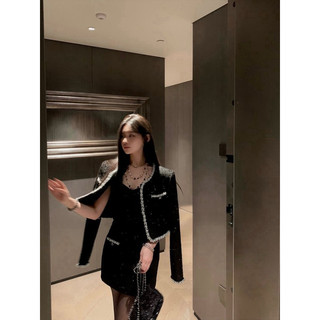 Set váy dạ tweed gồm áo khoác croptop mix đầm ôm dáng ngắn bling bling