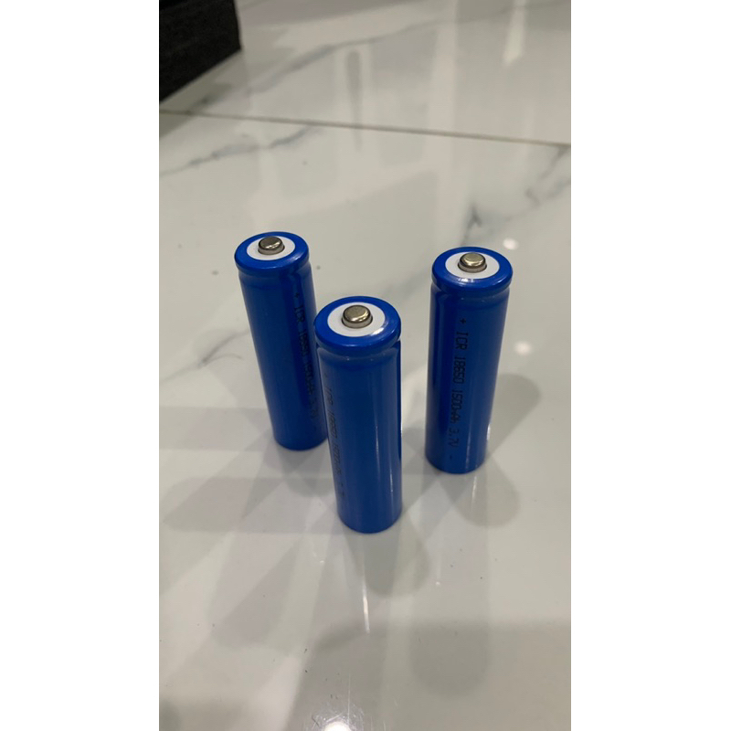 pin sạc dùng cho các loại micro 18650mA . 3,7v( giá 1 cục pin ...