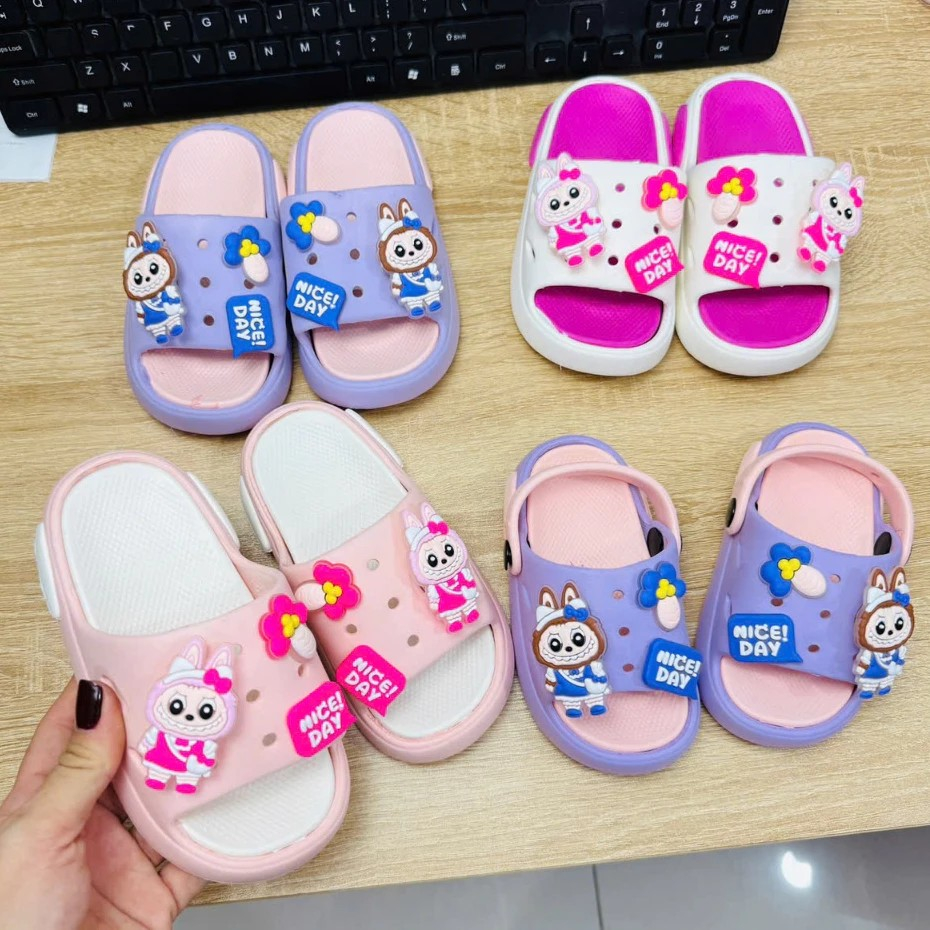 Dép bánh mì cho bé gái hình thỏ Labubu ly nước siêu nhẹ êm chân cho bé gái