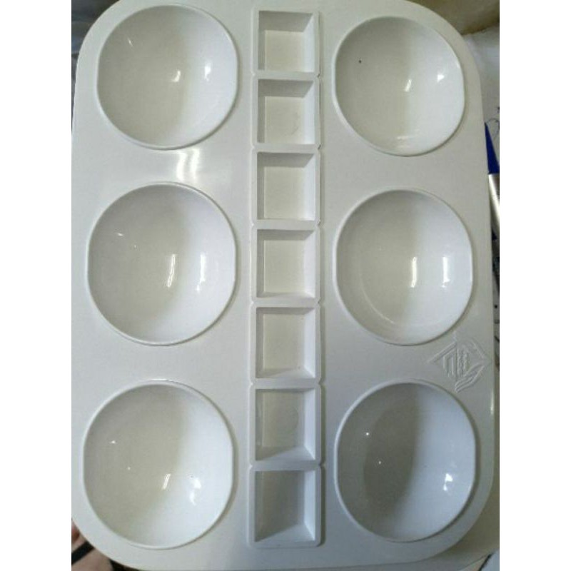 Khay pha màu nước cho bạn sáng tạo