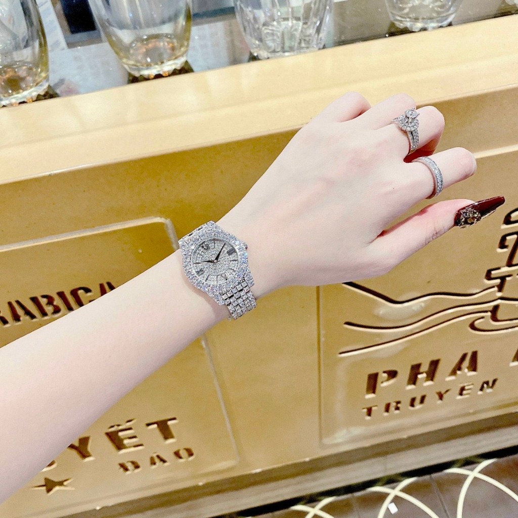 Đồng hồ Nữ CHOPARD ĐÍNH ĐÁ DÂY TRƠN