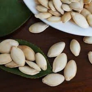 Hạt bí trắng nguyên vị còn vỏ,sấy chín,giòn béo thơm ngon,giá trị dinh dưỡng cao,tốt cho  sức khỏe