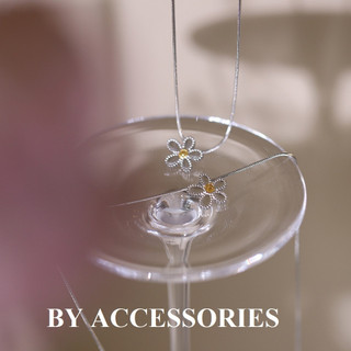 Dây chuyền nữ titan kiểu mì phối mặt hoa cúc nhỏ xinh không gỉ WN24110 BY ACCESSORIES