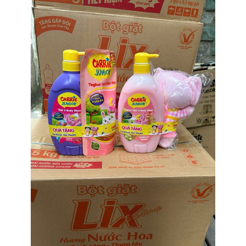 Chai Sữa Tắm Gội cho bé Carrie Junior Yoghurt hương trái cây thiên nhiên 700g + Tặng Voi bông/ túi sữa tắm